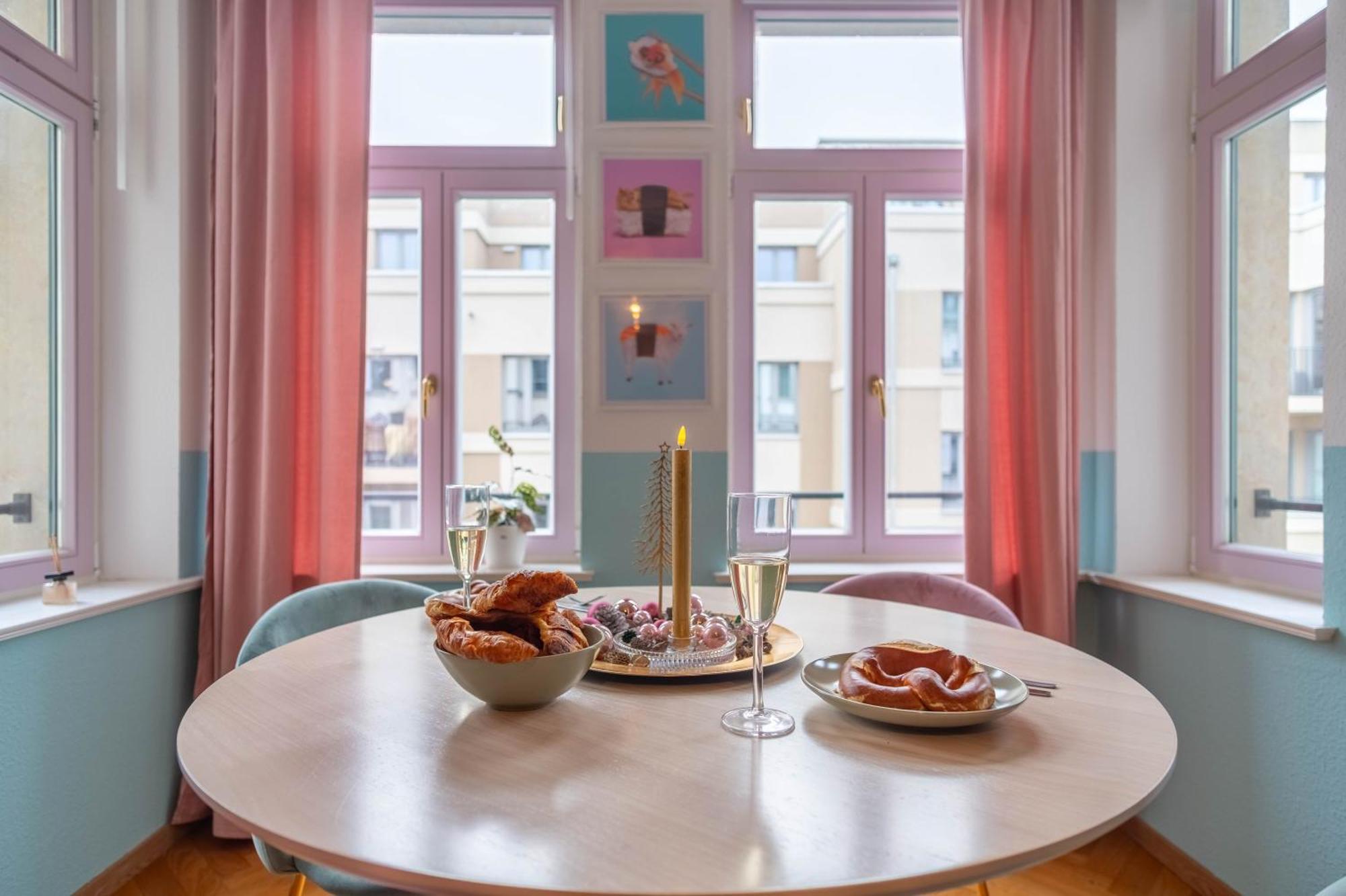 Colorful, Working Place, Netflix, Sight Seeing Leipzig Exterior photo
